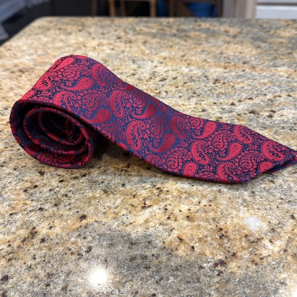Hart Schaffner Marx Paisley‎ Men’s Tie